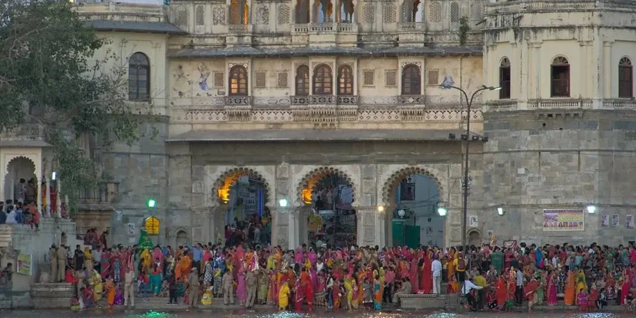 Gangaur Ghat Udaipur on Lake Pichola
